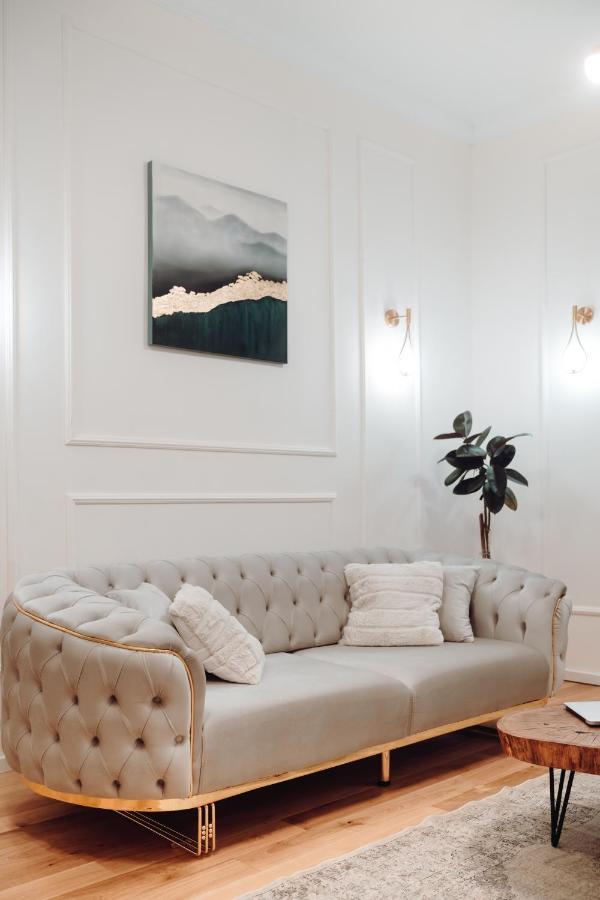 קלוז'-נאפוקה Fabulous And Fancy City Center Designer Apartment מראה חיצוני תמונה