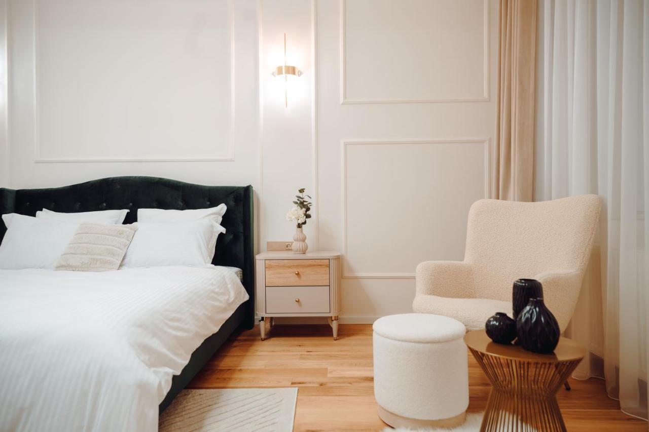 קלוז'-נאפוקה Fabulous And Fancy City Center Designer Apartment מראה חיצוני תמונה
