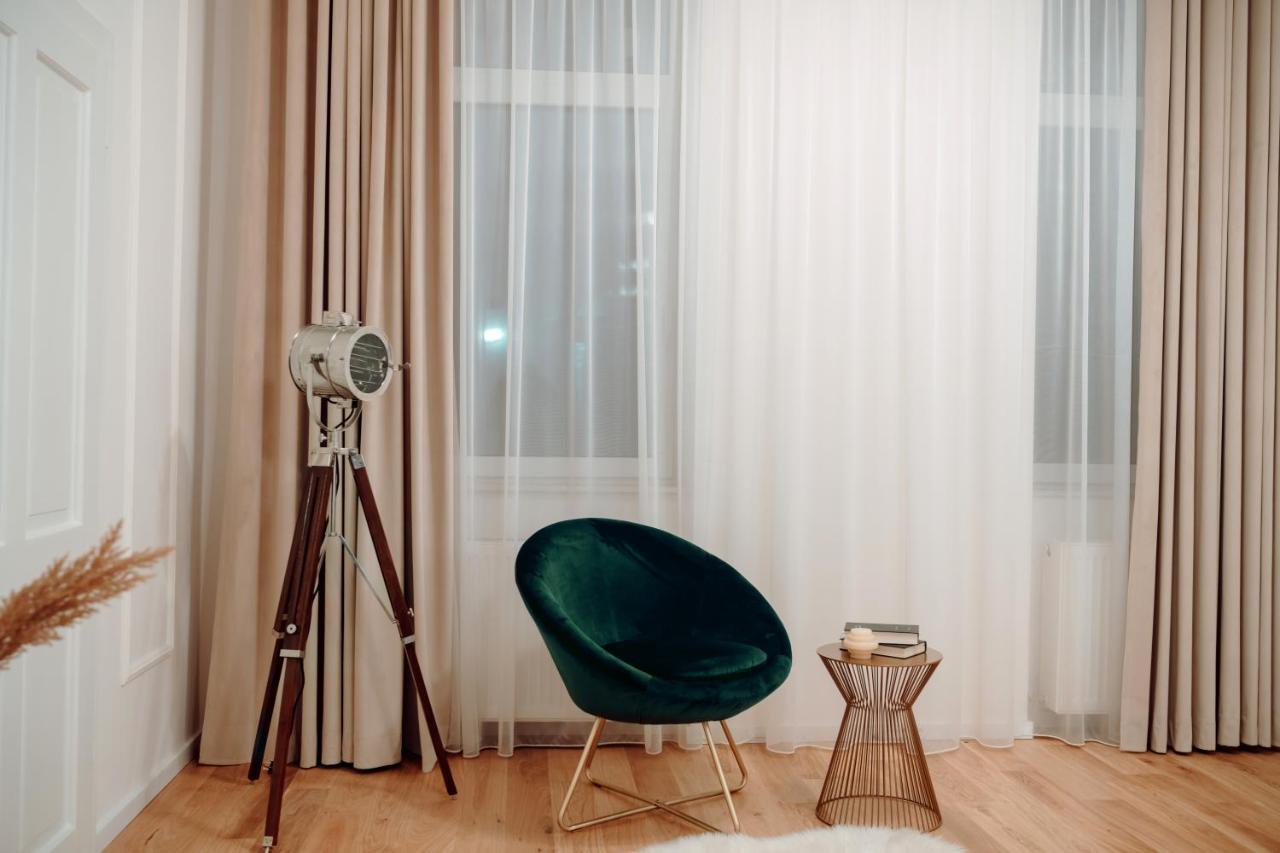 קלוז'-נאפוקה Fabulous And Fancy City Center Designer Apartment מראה חיצוני תמונה