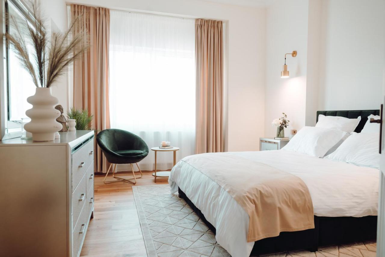קלוז'-נאפוקה Fabulous And Fancy City Center Designer Apartment מראה חיצוני תמונה