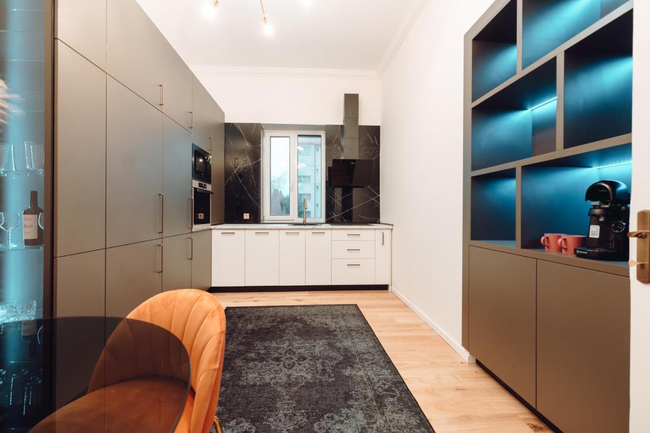 קלוז'-נאפוקה Fabulous And Fancy City Center Designer Apartment מראה חיצוני תמונה